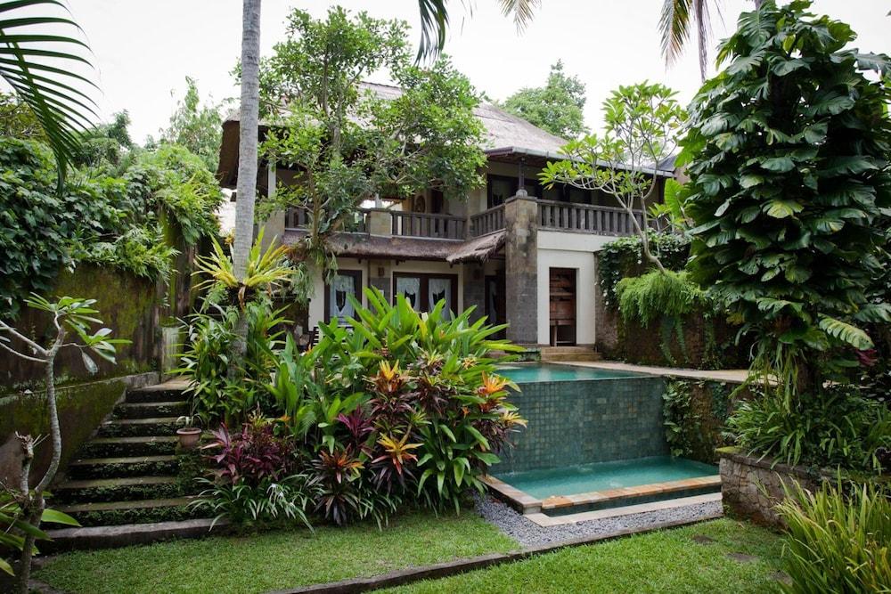 Resort Barong By Puri Signatures 4*